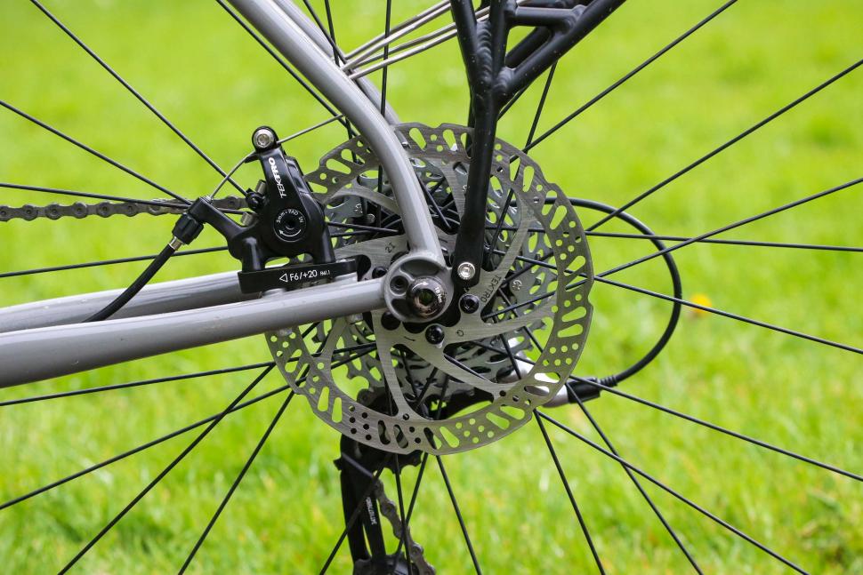 2024 Sonder Santiago Rival 22 Grand Tourer - rear disc brake.jpg