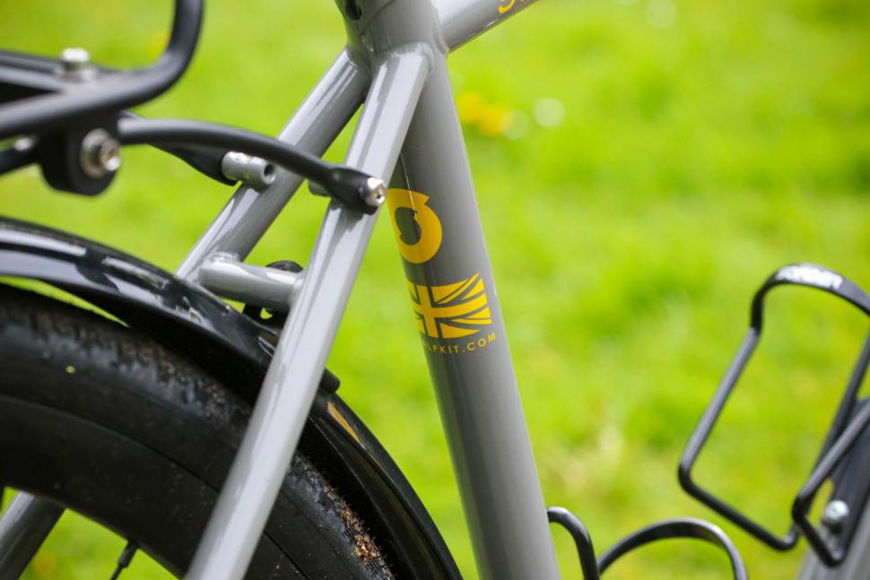 2024 Sonder Santiago Rival 22 Grand Tourer - seat tube detail.jpg