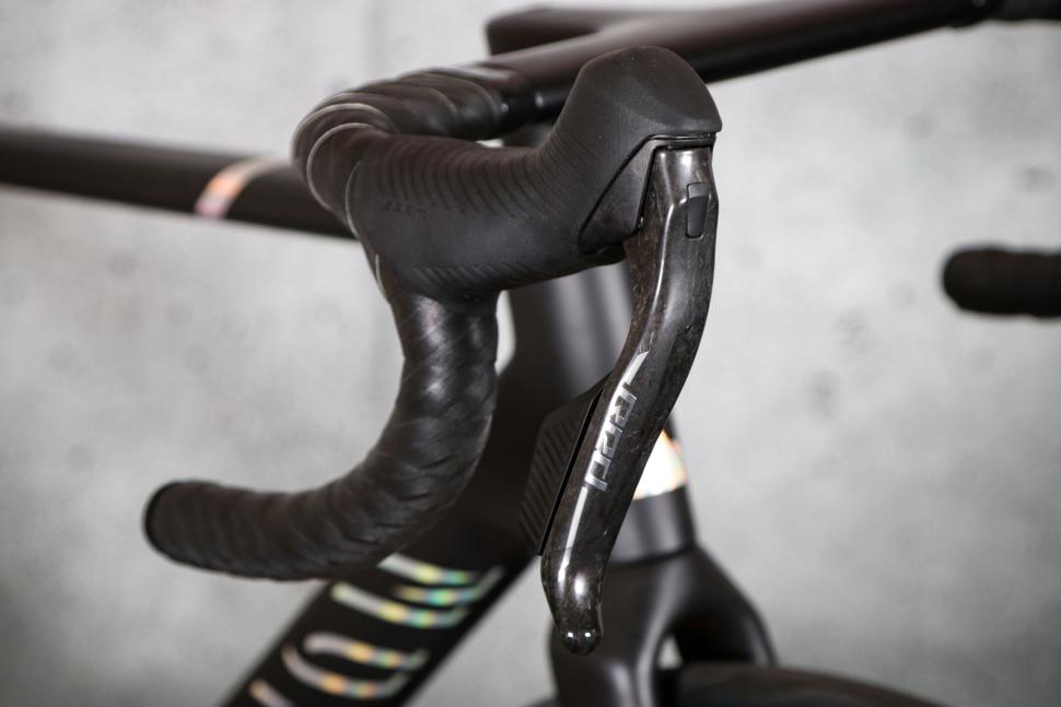 2024 Sram Red AXS - lever 2.jpg