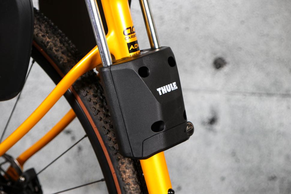 2024 Thule Yepp 2 Maxi rear seat - seat tube mount - clamp.jpg