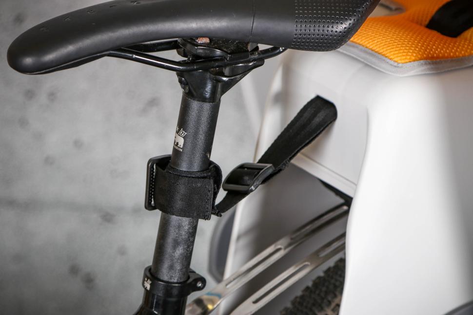 2024 Topeak Babyseat II & Babyseat II Rack (Disc) - safety strap.jpg