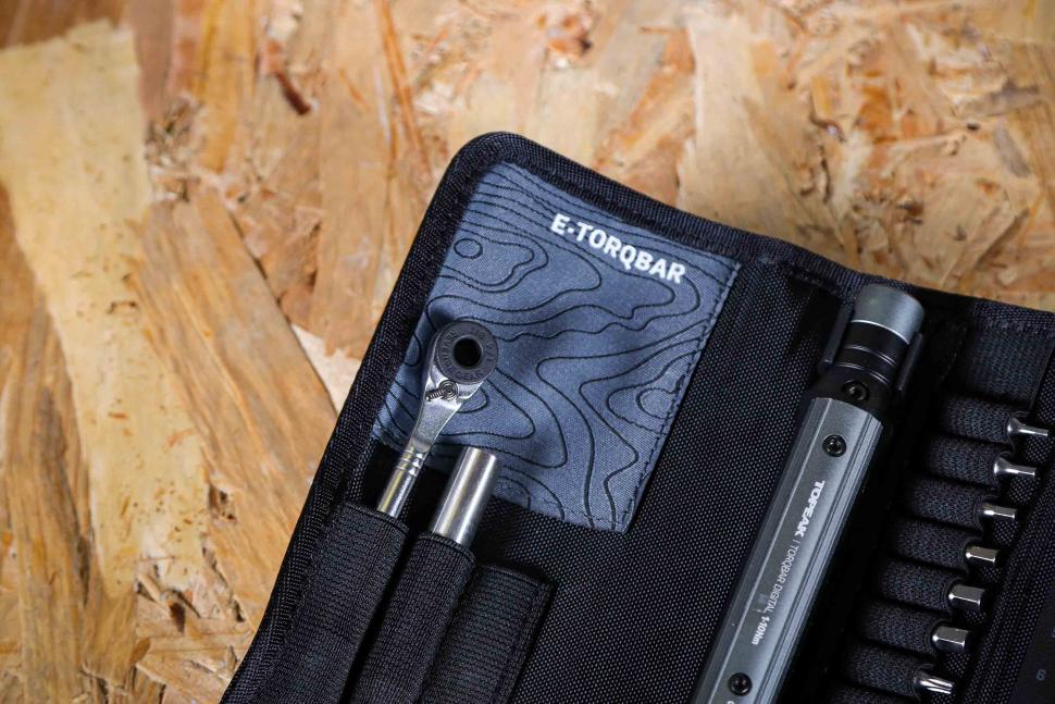 2024 Topeak E-Torqbar 1-10Nm - pouch inside 1.jpg