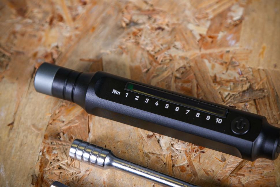 2024 Topeak E-Torqbar 1-10Nm - torque wrench detail 2.jpg