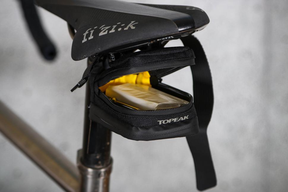 2024 Topeak Elementa Gearbag - pouch open.jpg