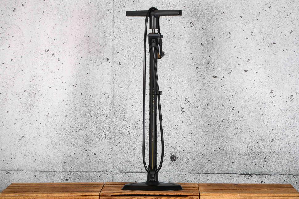 2024 Topeak JoeBlow Pro Digital.jpg