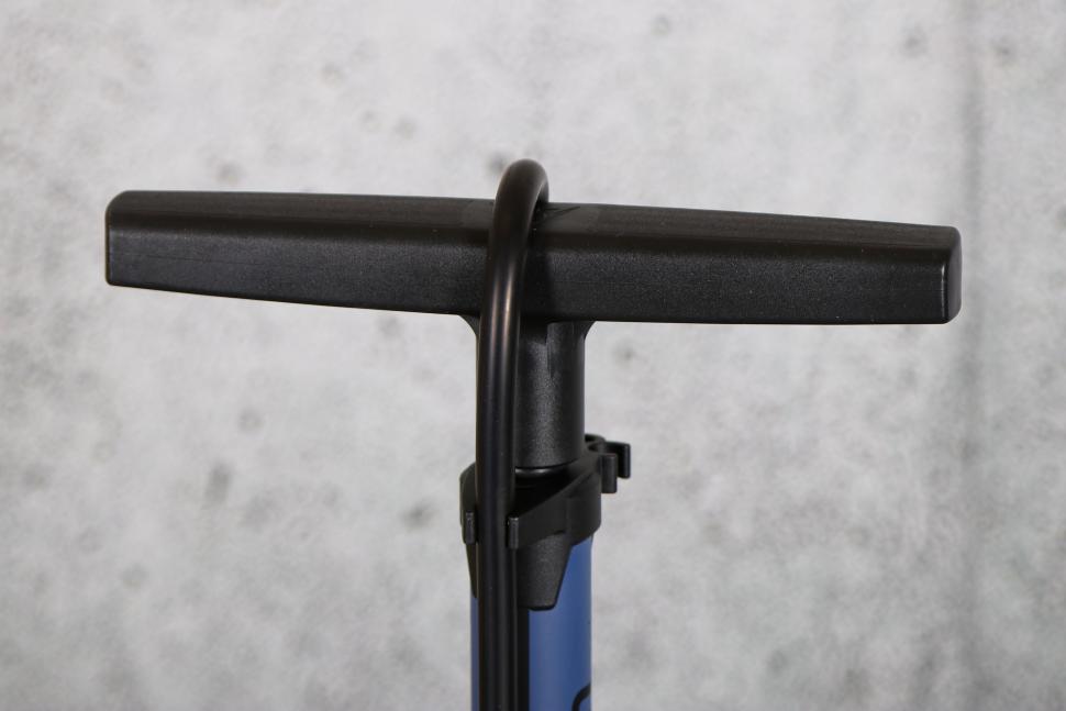 2024 Topeak JoeBlow Roadie EX Blue - handle.jpg