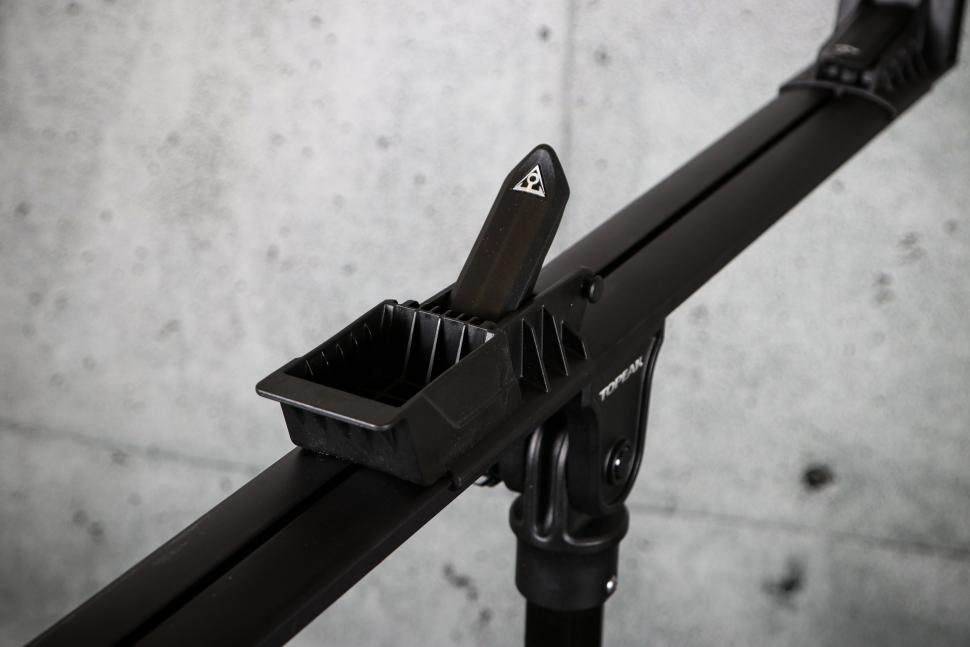 2024 Topeak Prepstand X - bottom bracket holder 2