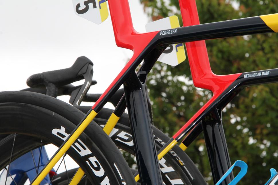 2024 Trek Madone 8th Gen Dauphine - 5.jpeg