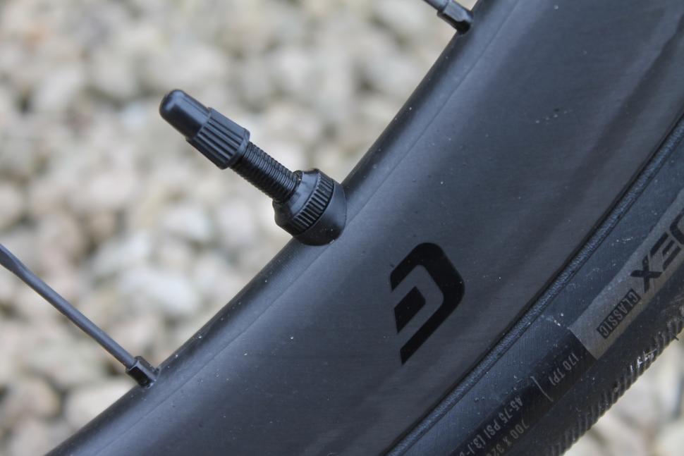 2024 tubeless valve - 1
