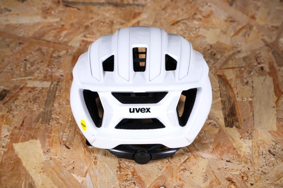 2024 Uvex surge aero MIPS - back.jpg