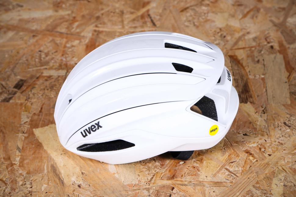 2024 Uvex surge aero MIPS - side.jpg