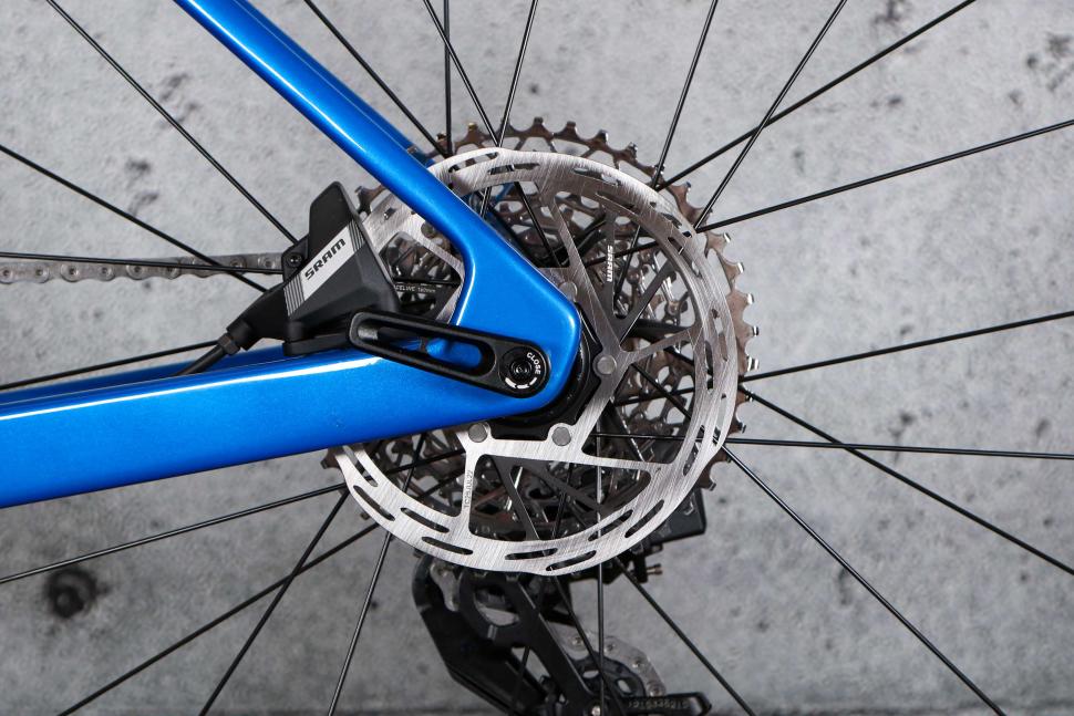 2024 Van Rysel NCR CF Apex - rear disc brake.jpg
