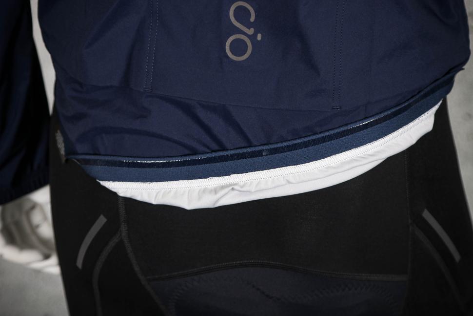 2024 Velocio Mens One Jacket - gripper.jpg