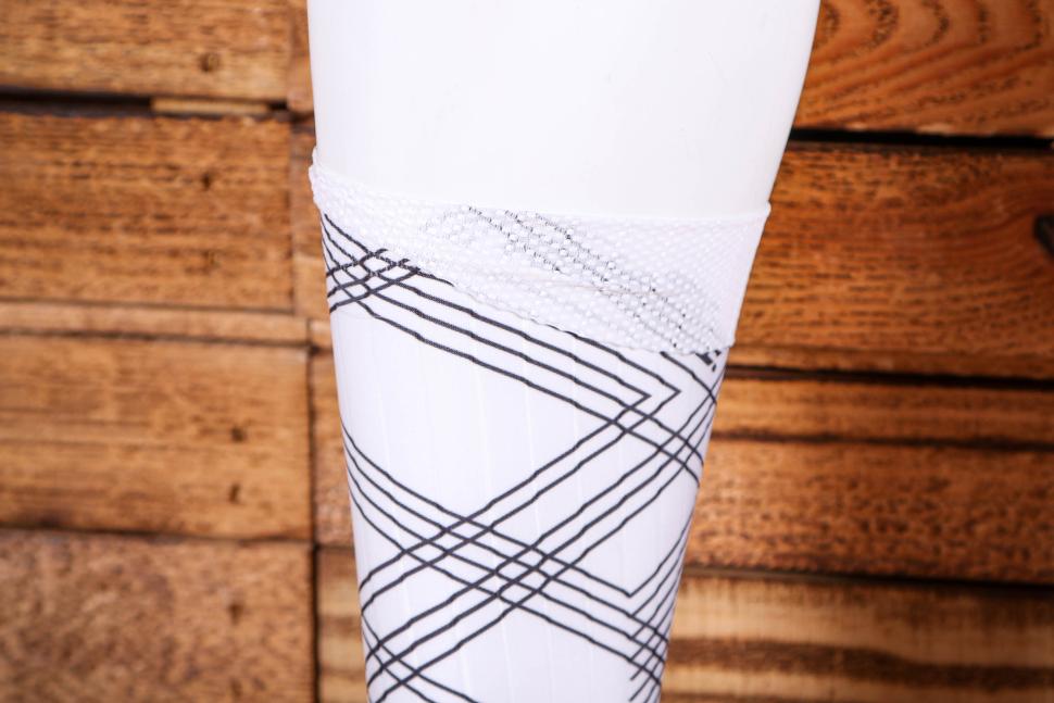 2024 VeloToze Aero Socks Extra Tall - XT - gripper.jpg