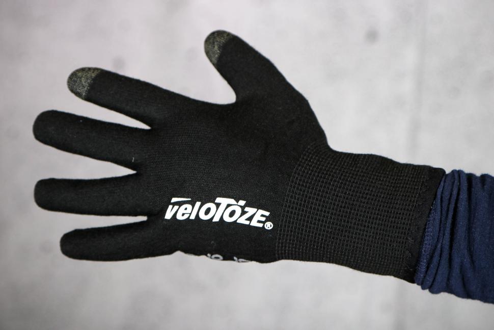 2024 Velotoze Knitted Waterproof Gloves - back.jpg