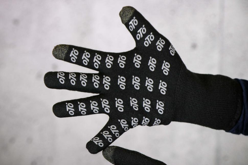 2024 Velotoze Knitted Waterproof Gloves - palms.jpg
