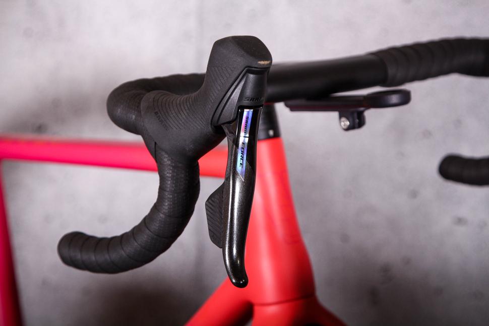 2024 Vielo V+1 Race Edition Force AXS XPLR - lever.jpg