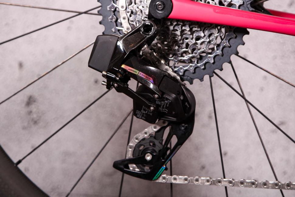 2024 Vielo V+1 Race Edition Force AXS XPLR - rear mech.jpg