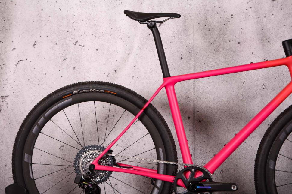 2024 Vielo V+1 Race Edition Force AXS XPLR - rear.jpg