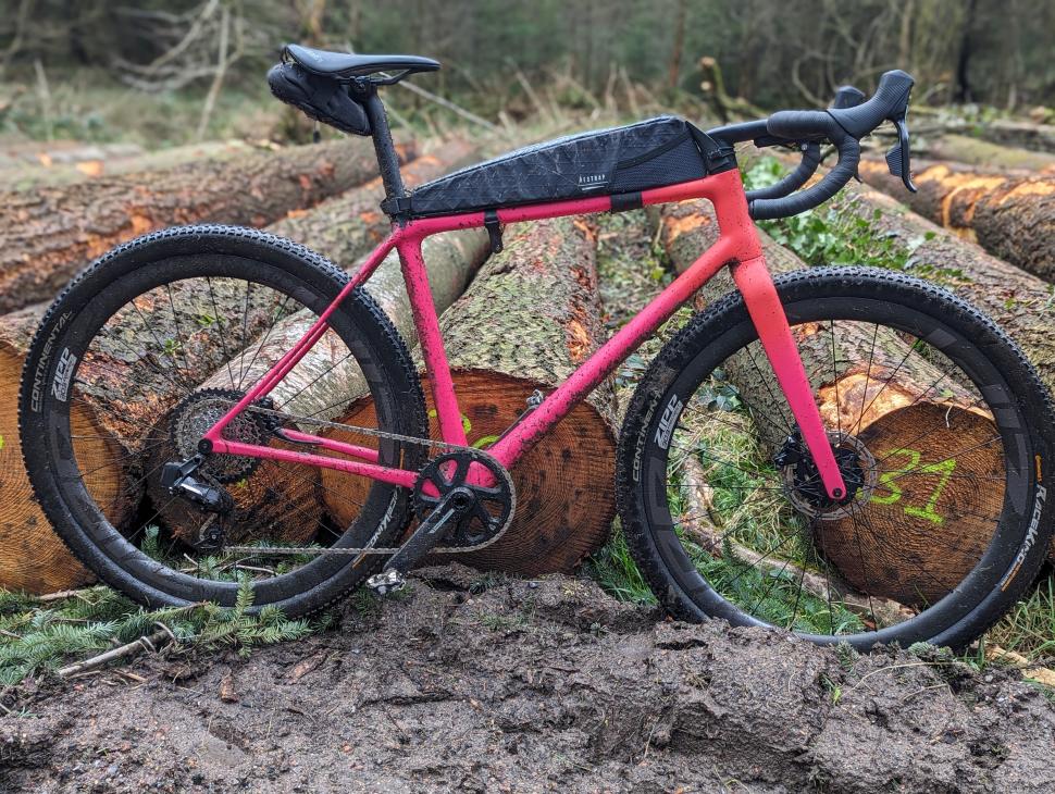 2024 Vielo V+1 Race Edition Force AXS XPLR Trail.jpg