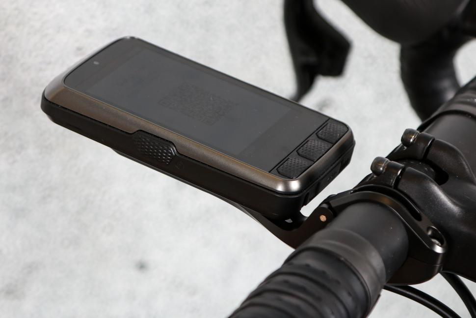 2024 Wahoo ELEMNT Ace - side.jpg