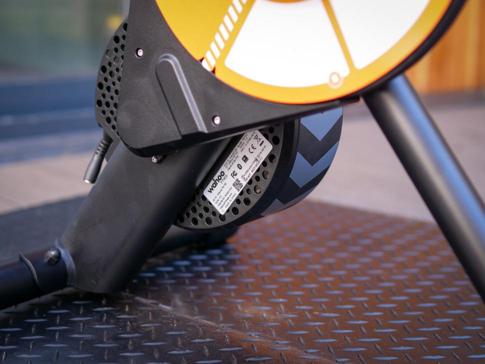 2024 Wahoo KICKR Core Zwift One - CE label.jpg