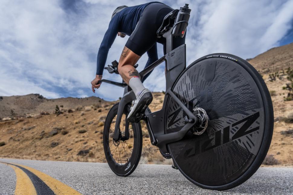 2024 Zipp Super 9 disc wheel - 1