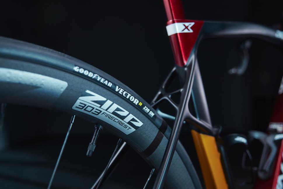 2024 Zipp Vector R Z30 SW Goodyear tyre - 1
