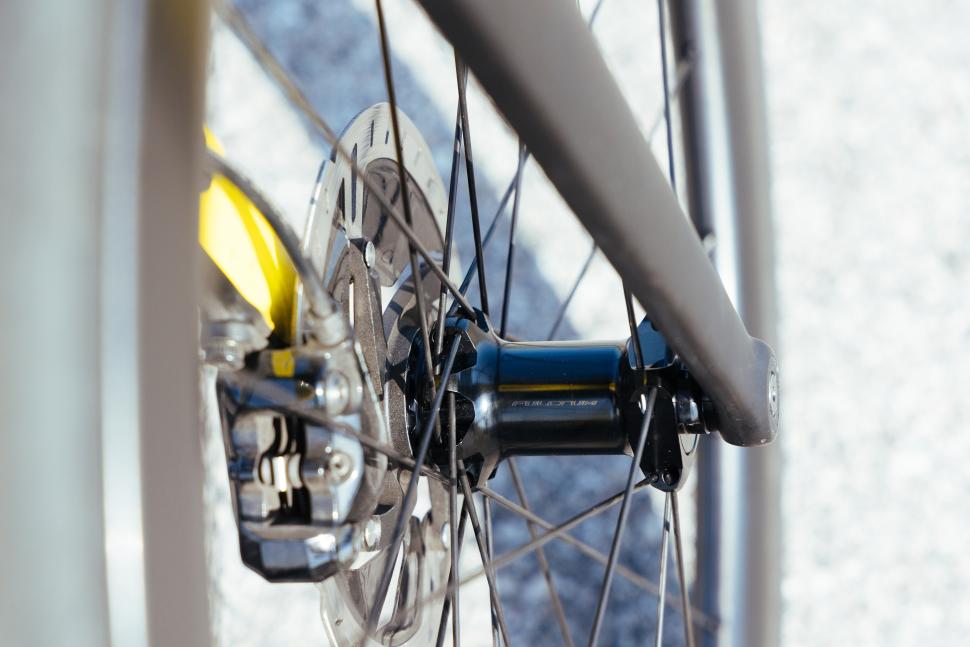 2023 Fulcrum Wind wheels hub