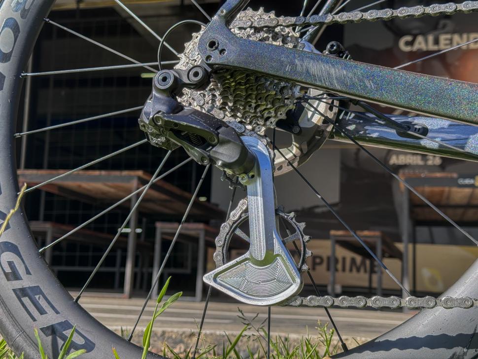 Kolossos Speed on bike