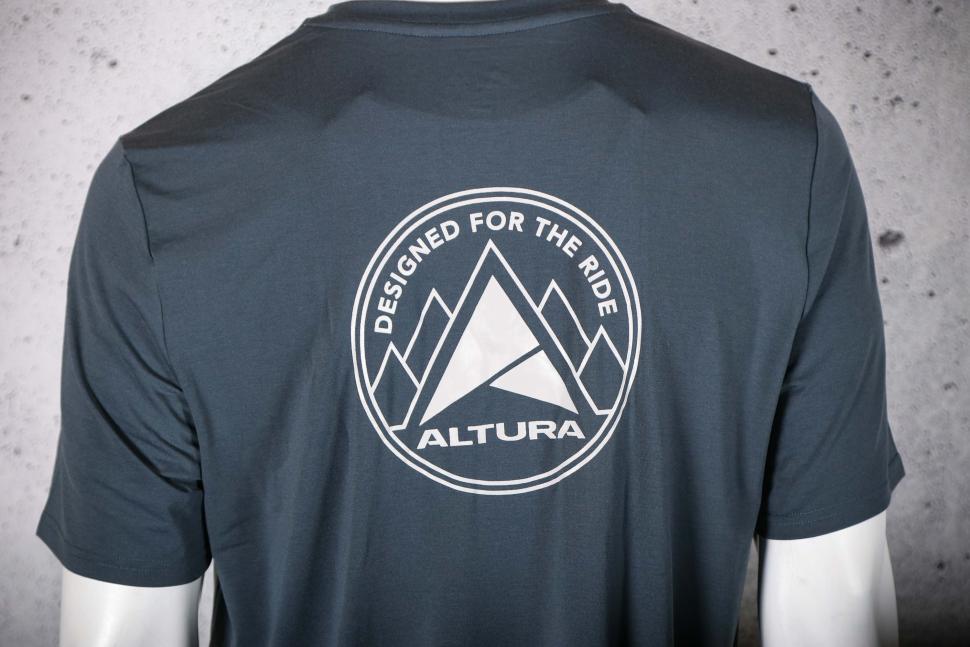2025 Altura DFTR Tech Tee - back detail.jpg