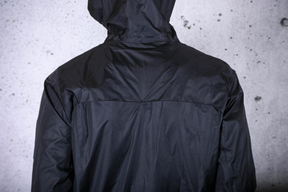 2025 Altura Nightvision Nevis Waterproof Jacket - back vent.jpg