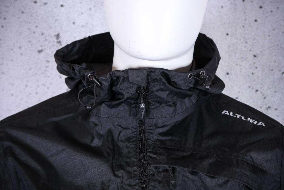 2025 Altura Nightvision Nevis Waterproof Jacket - collar.jpg