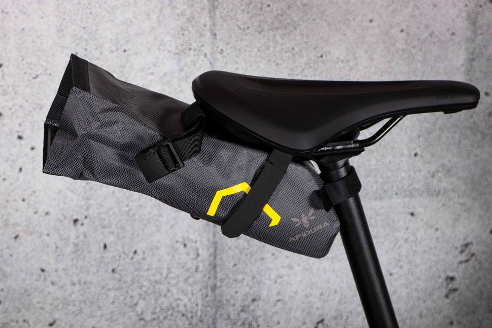 2025 Apidura Expedition Tool Pack 1L - open.jpg