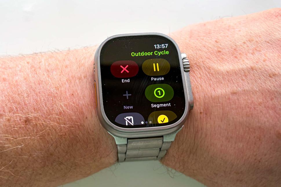 2025 Apple Watch Ultra 3 - ride screen 4.jpg