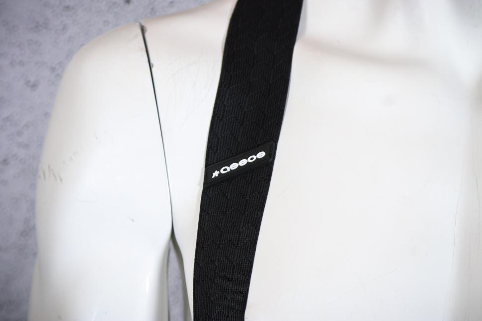 2025 Assos Mille GT Hashoogi Winter Bib Tights S11 - strap detail 2.jpg