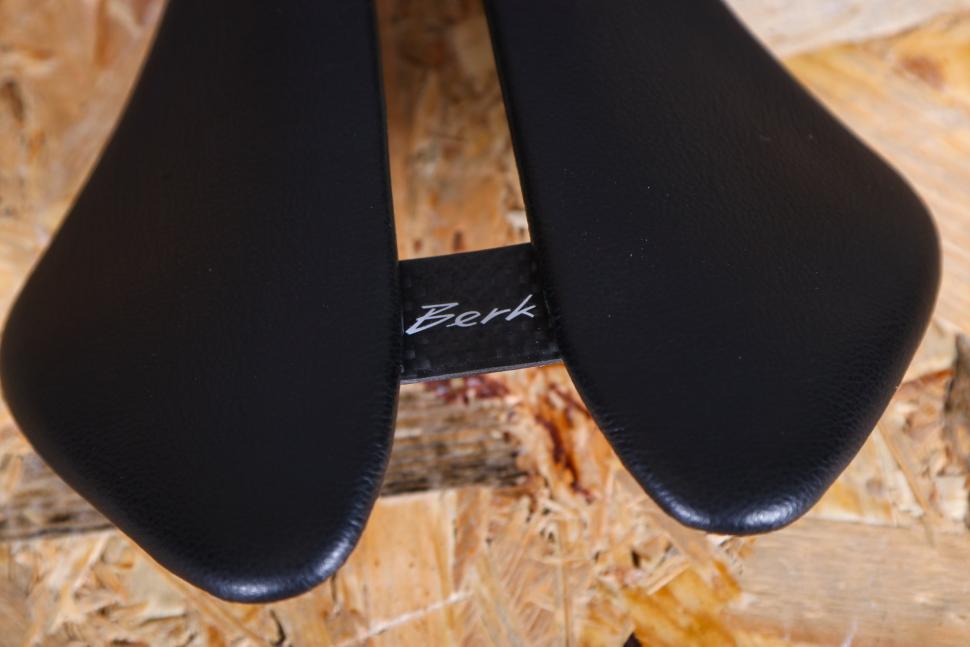 2025 Berk Lupina Short 144 Saddle - logo detail.jpg
