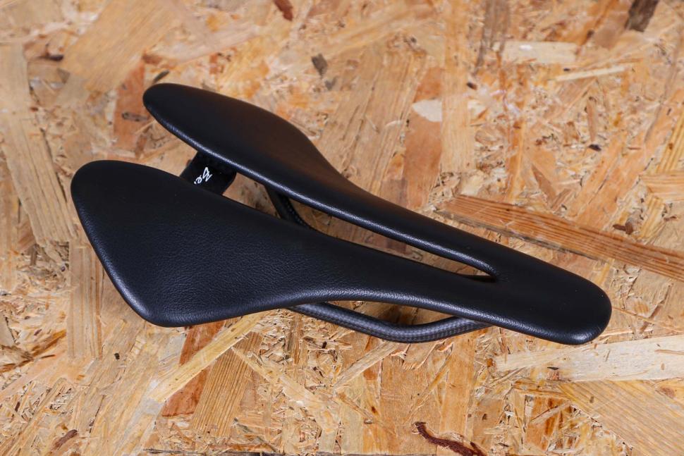 2025 Berk Lupina Short 144 Saddle.jpg