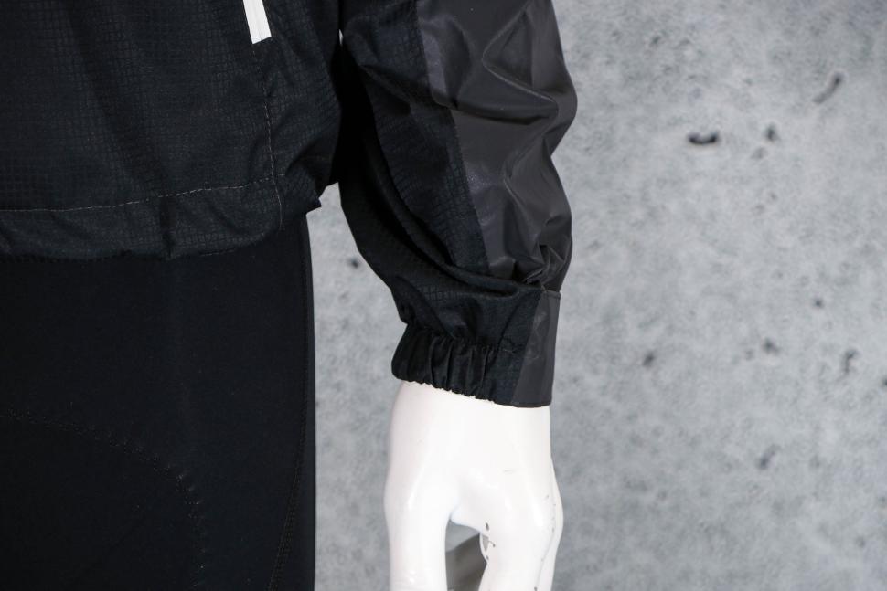 2025 Boardman Mens Waterproof Jacket - cuff.jpg