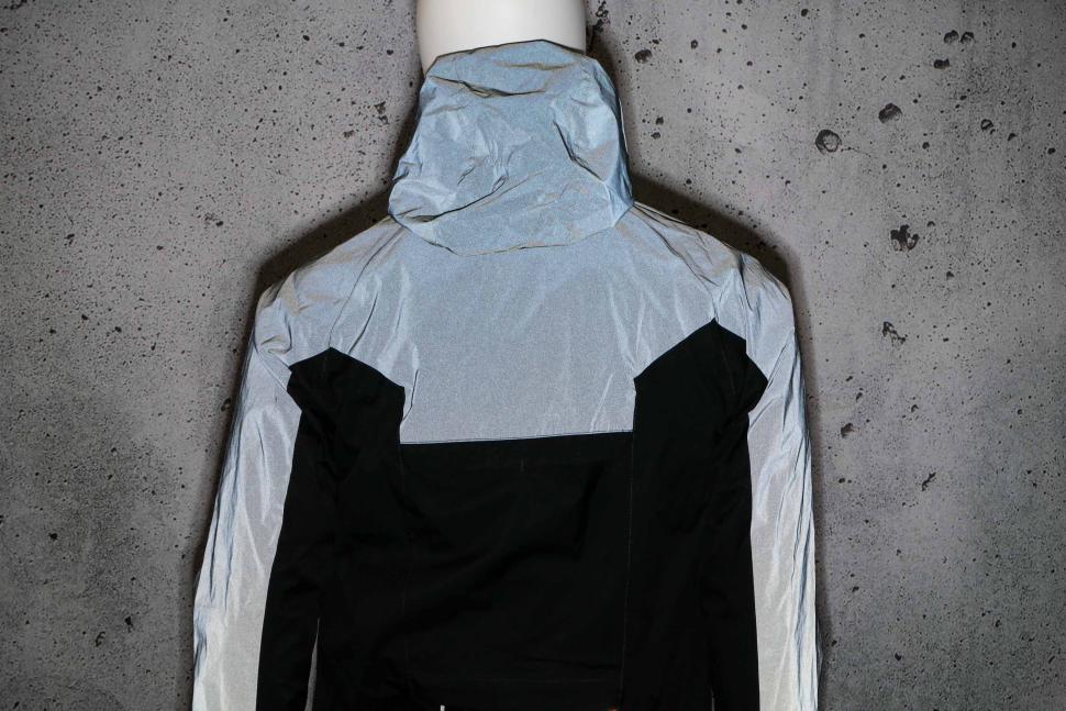 2025 Boardman Mens Waterproof Jacket - reflective shoulders.jpg