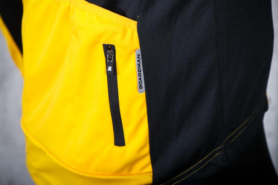 2025 Boardman Mens Windproof Jacket - zip pocket.jpg