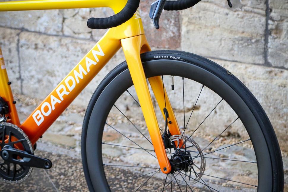 2025 Boardman SLR 9.4 Carbon LTD - fork.jpg