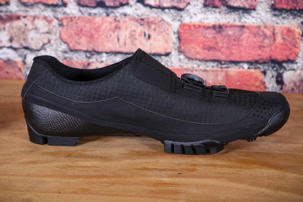 2025 Bont Riot G Shoes - instep.jpg
