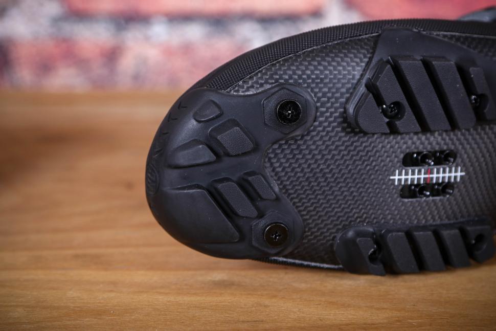 2025 Bont Riot G Shoes - sole toe detail.jpg