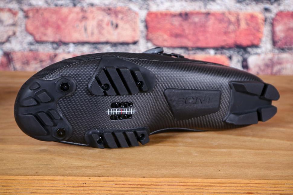 2025 Bont Riot G Shoes - sole.jpg