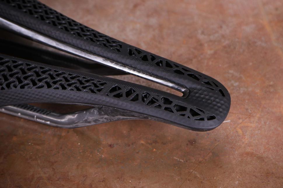 2025 CADEX AMP 3D Saddle - nose.jpg