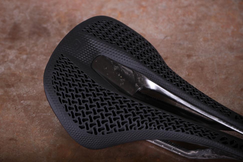 2025 CADEX AMP 3D Saddle - rear detail.jpg