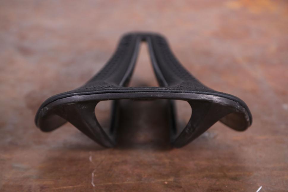 2025 CADEX AMP 3D Saddle - rear.jpg