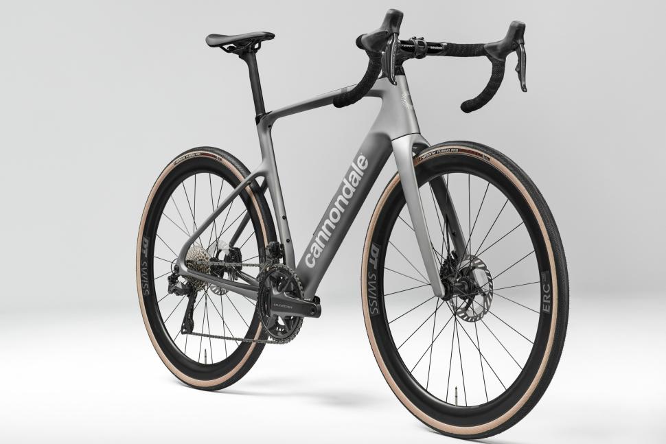 2025 Cannondale Synapse 2 complete bike angle