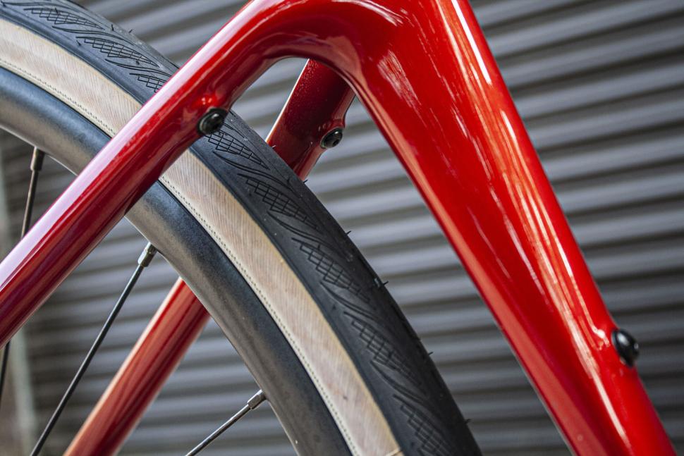 2025 Cannondale Synapse Carbon 4 mounts.jpg